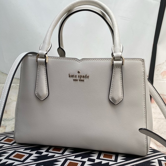 kate spade Handbags - 🎉HP🎉 Chic Kate Spade Satchel Crossbody Handbag
